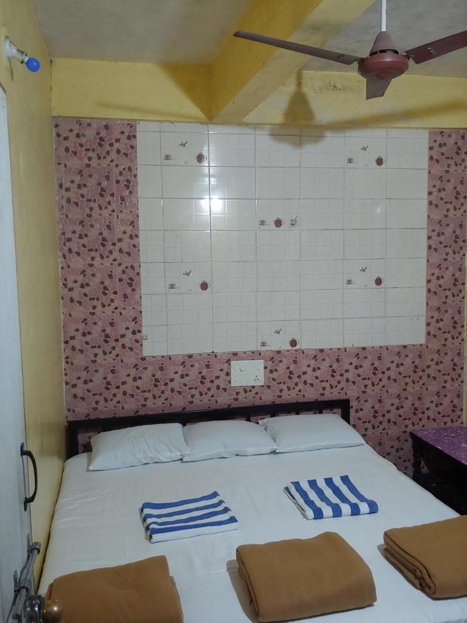 Ambai Guest House 戈尔哈布尔 外观 照片