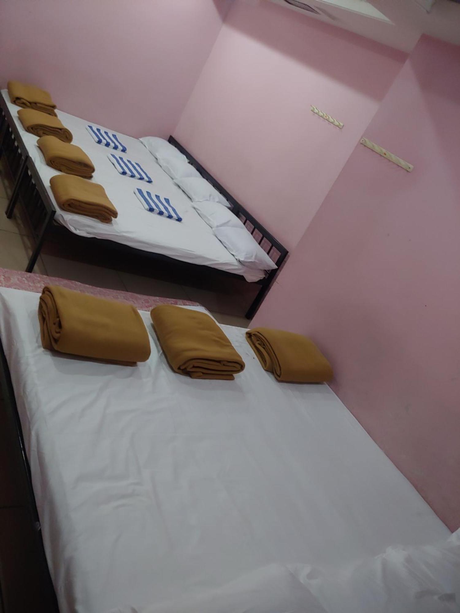 Ambai Guest House 戈尔哈布尔 外观 照片
