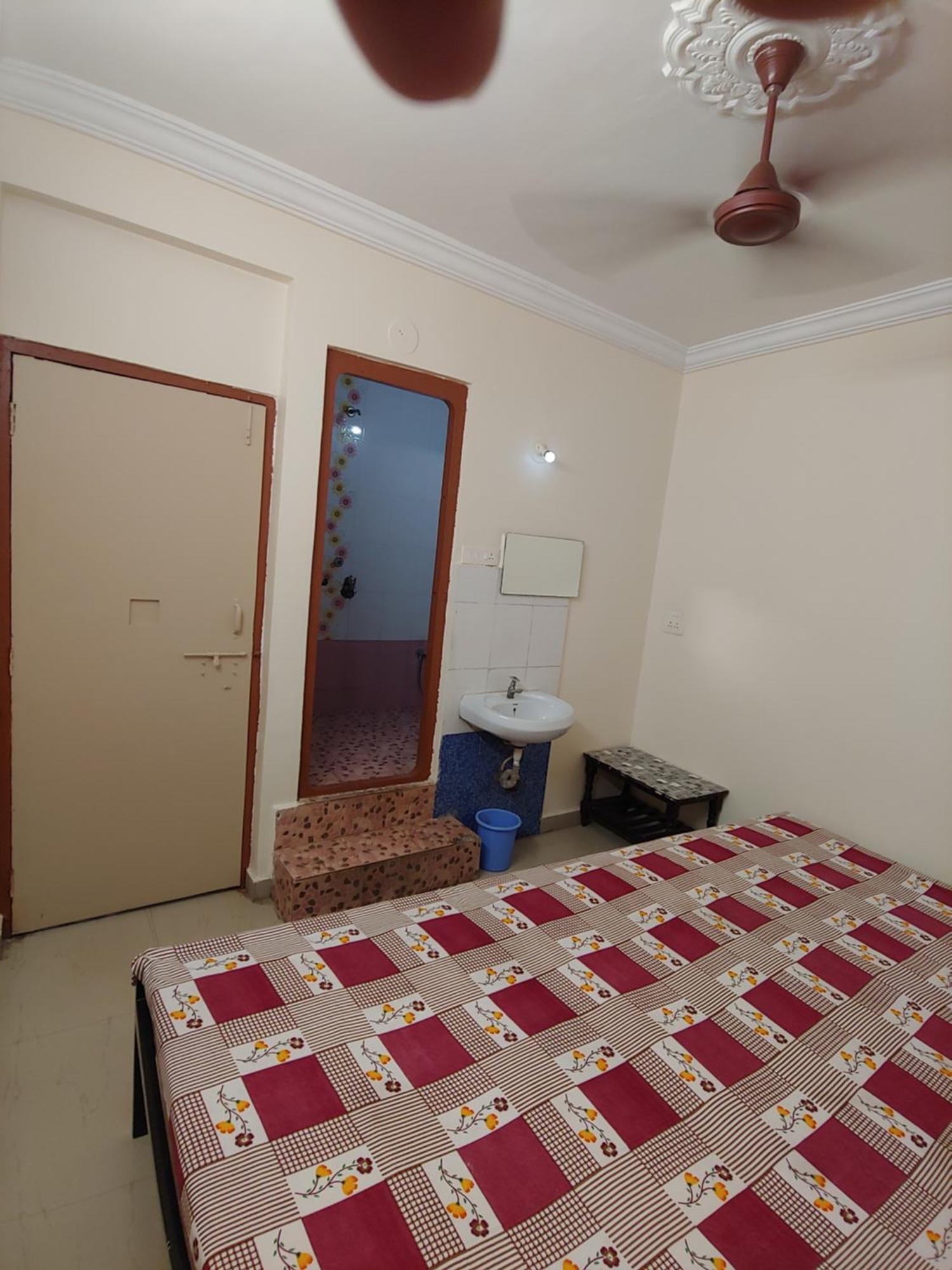 Ambai Guest House 戈尔哈布尔 外观 照片