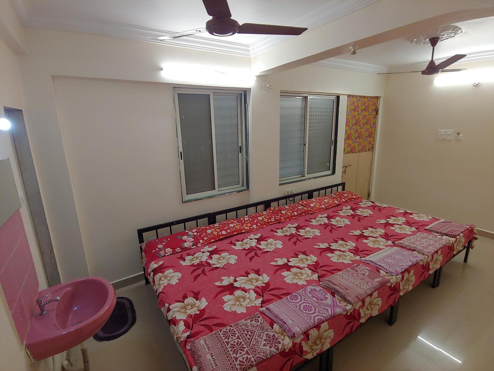 Ambai Guest House 戈尔哈布尔 外观 照片